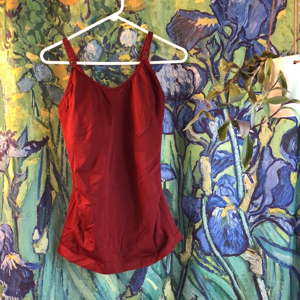 Burgundy Nursing Tank 🤱🏼